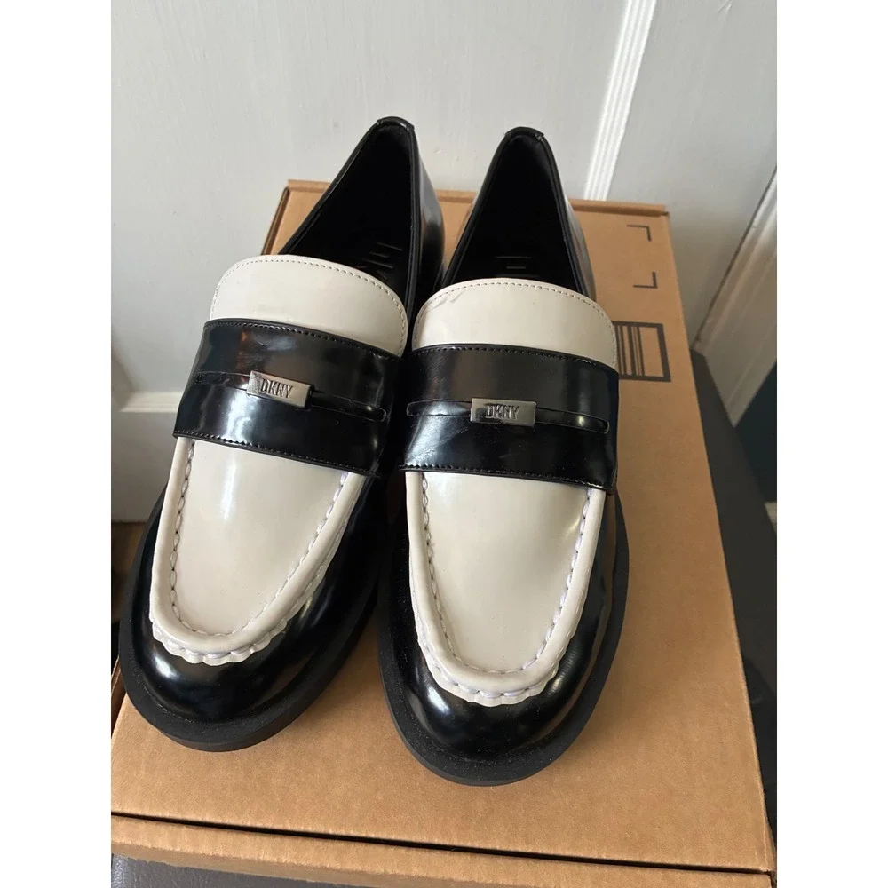 DKNY Womens Bicolor Penny Loafers Black Cream Logo K2377240 Size 5M